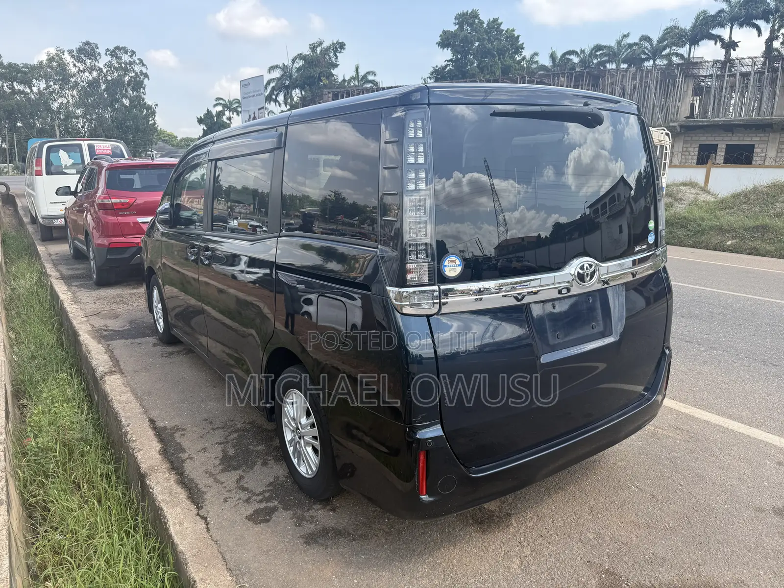 Toyota Voxy 2016 Blue