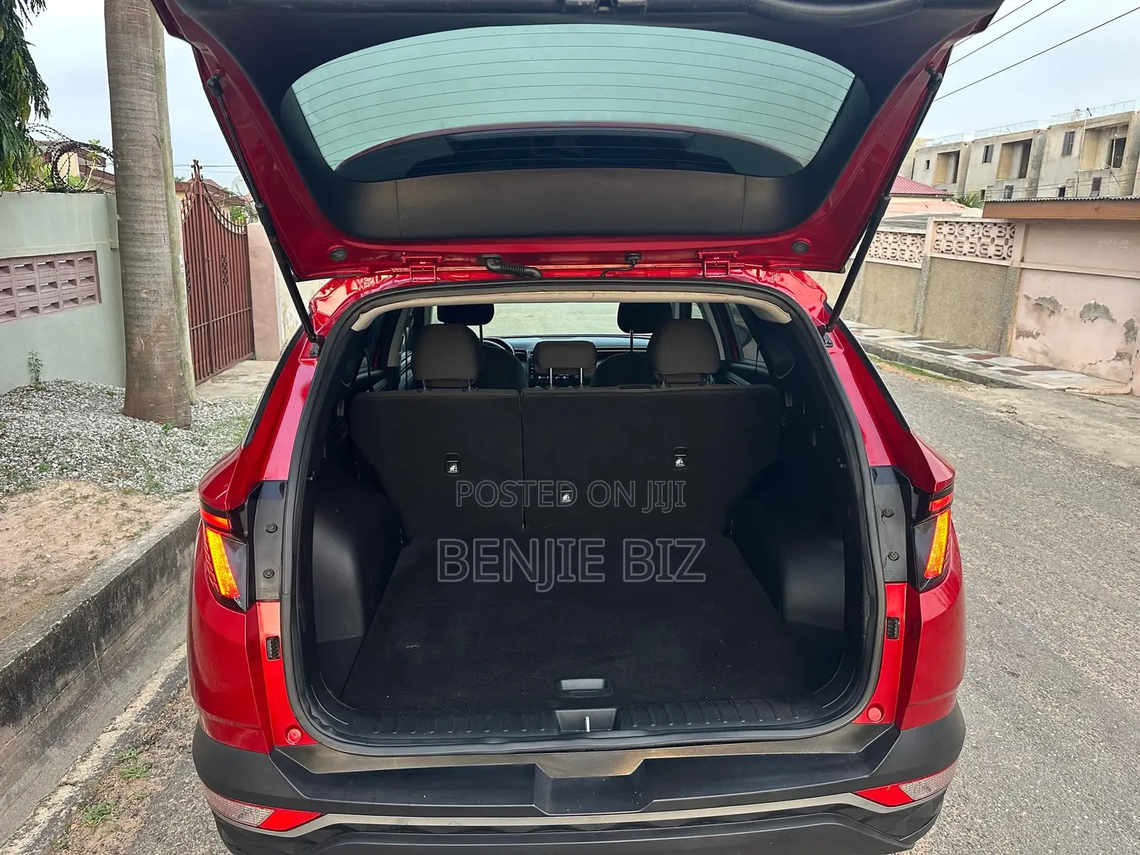 Hyundai Tucson 2022 Red
