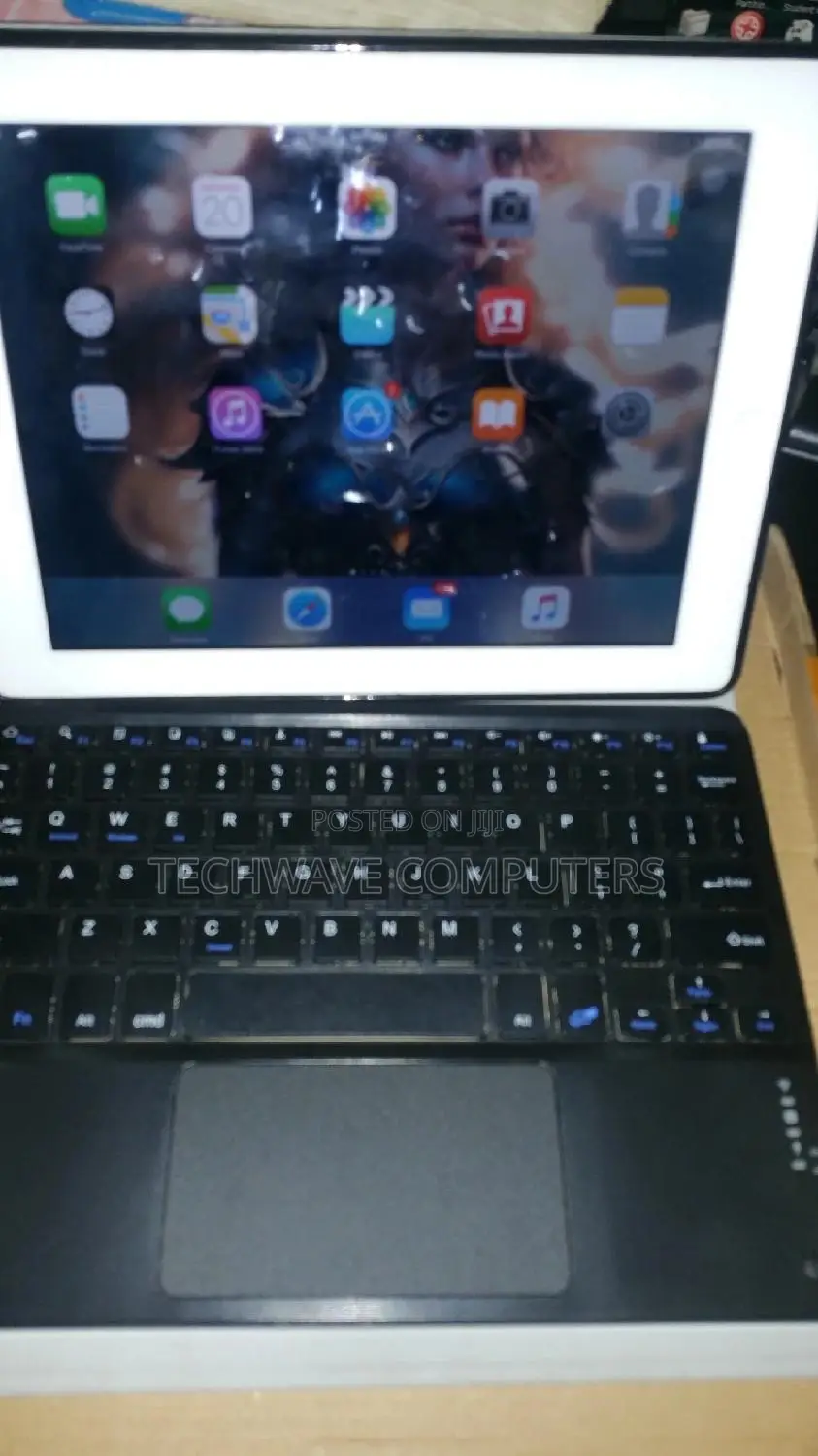 Wireless Tablet Keyboard With Inbuilt Mousepad