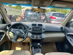 Toyota RAV4 2.5 4x4 2012 White