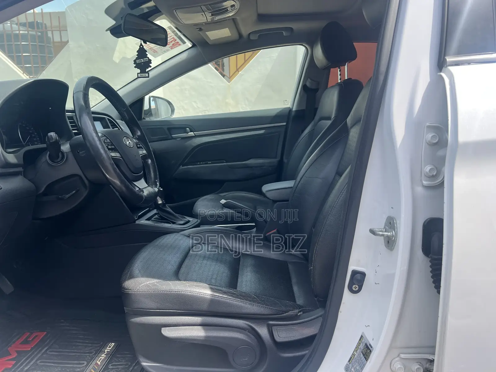 Hyundai Elantra 2017 White