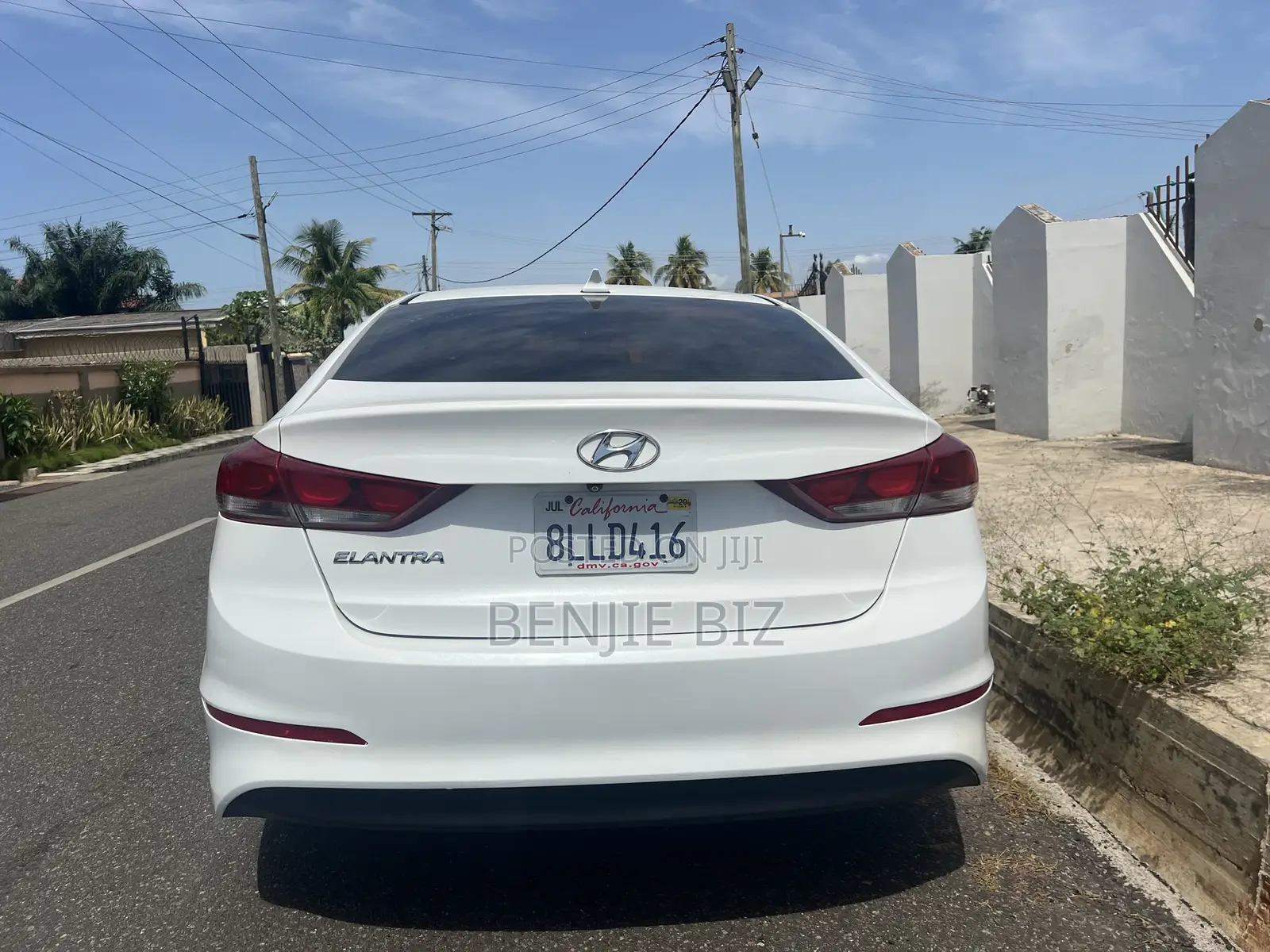 Hyundai Elantra 2017 White