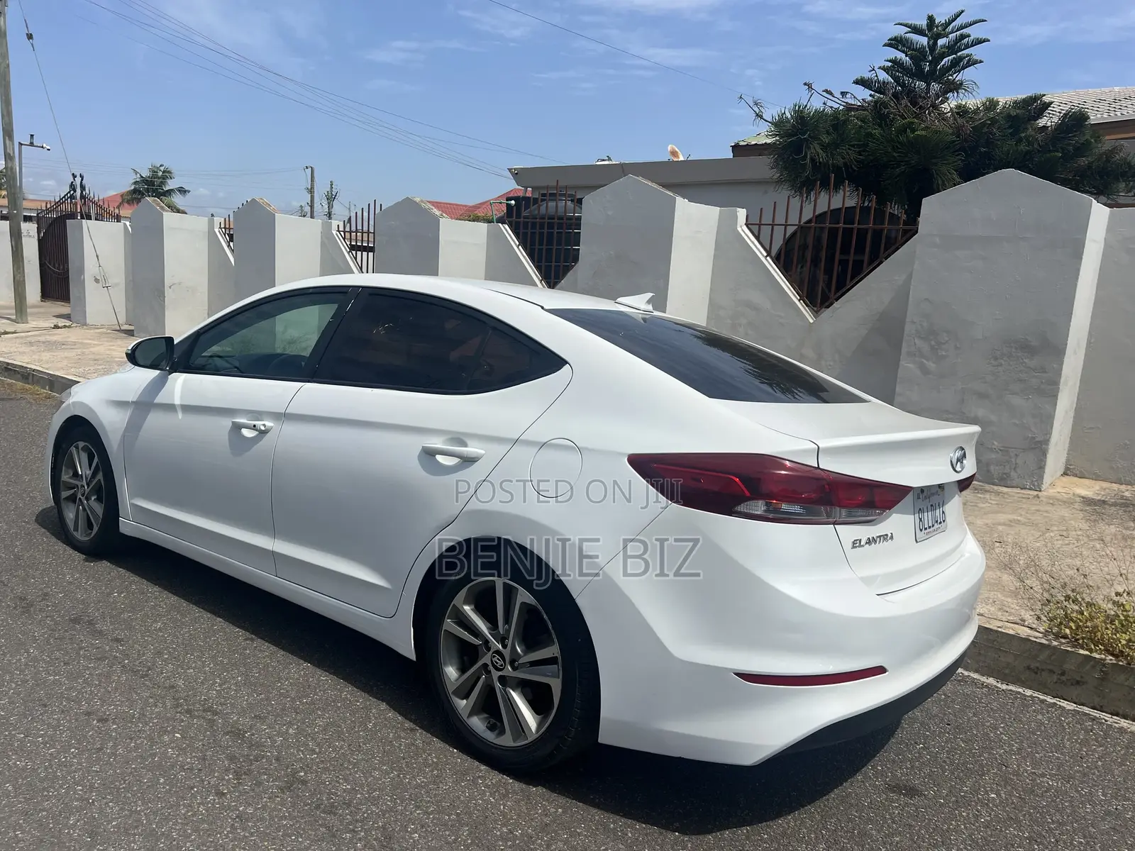 Hyundai Elantra 2017 White