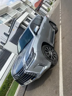 Lexus LX 2017 Silver