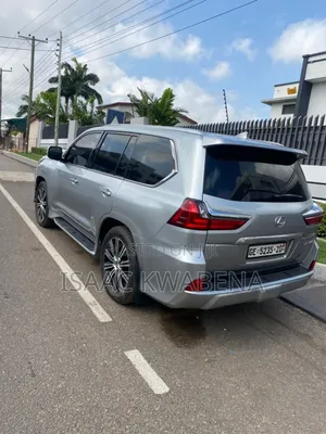Lexus LX 2017 Silver