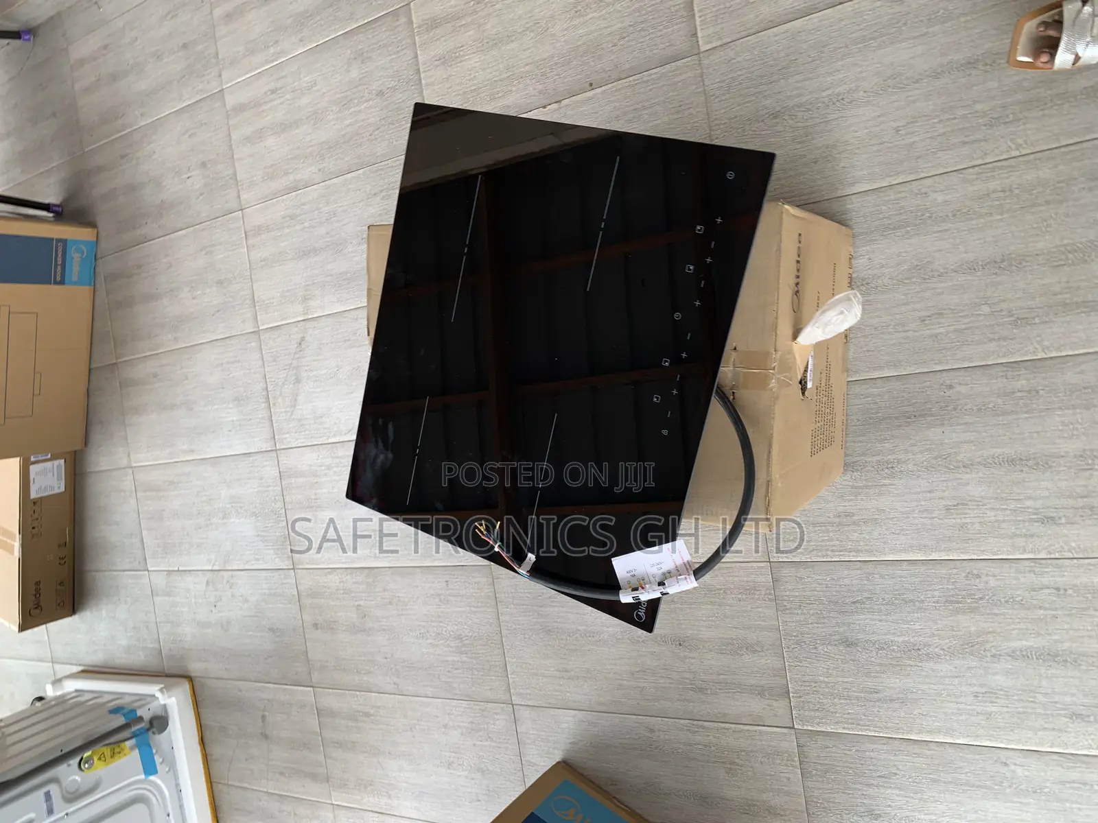 Reliable Black Inbuilt 60cm 4 Hob Midea Burner