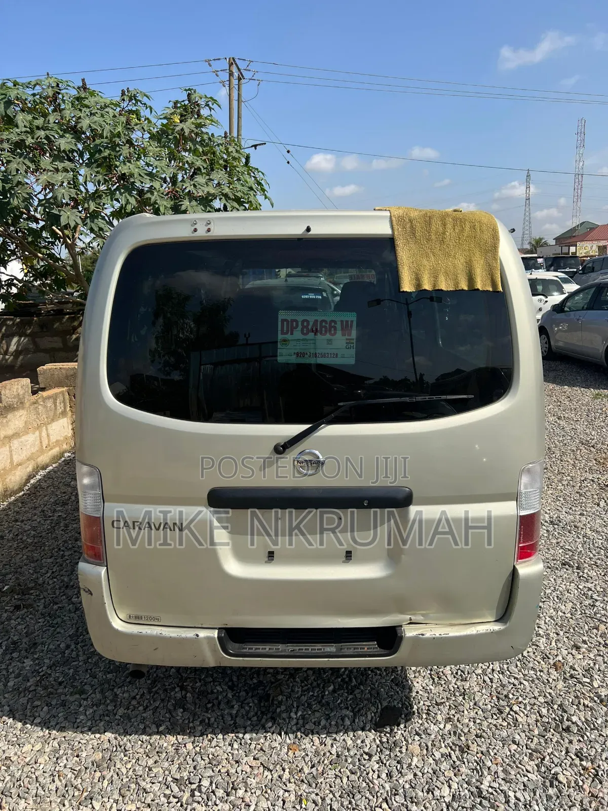 Nissan Caravan (Urvan) 2012 Beige