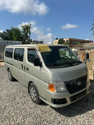 Nissan Caravan (Urvan) 2012 Beige