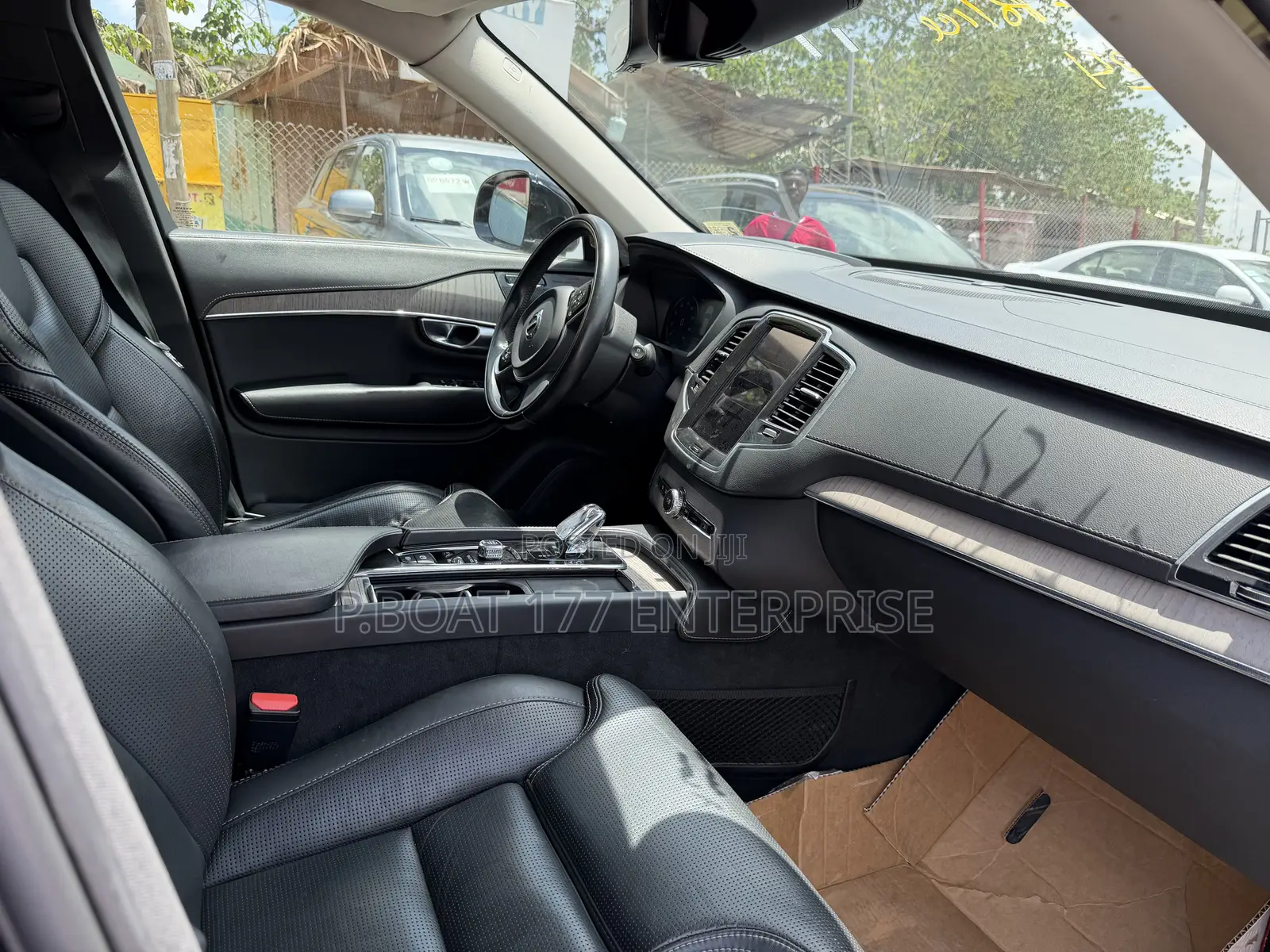Volvo XC90 Plug-In Hybrid 2025 Black