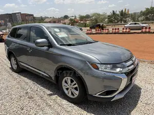Mitsubishi Outlander 2017 Gray