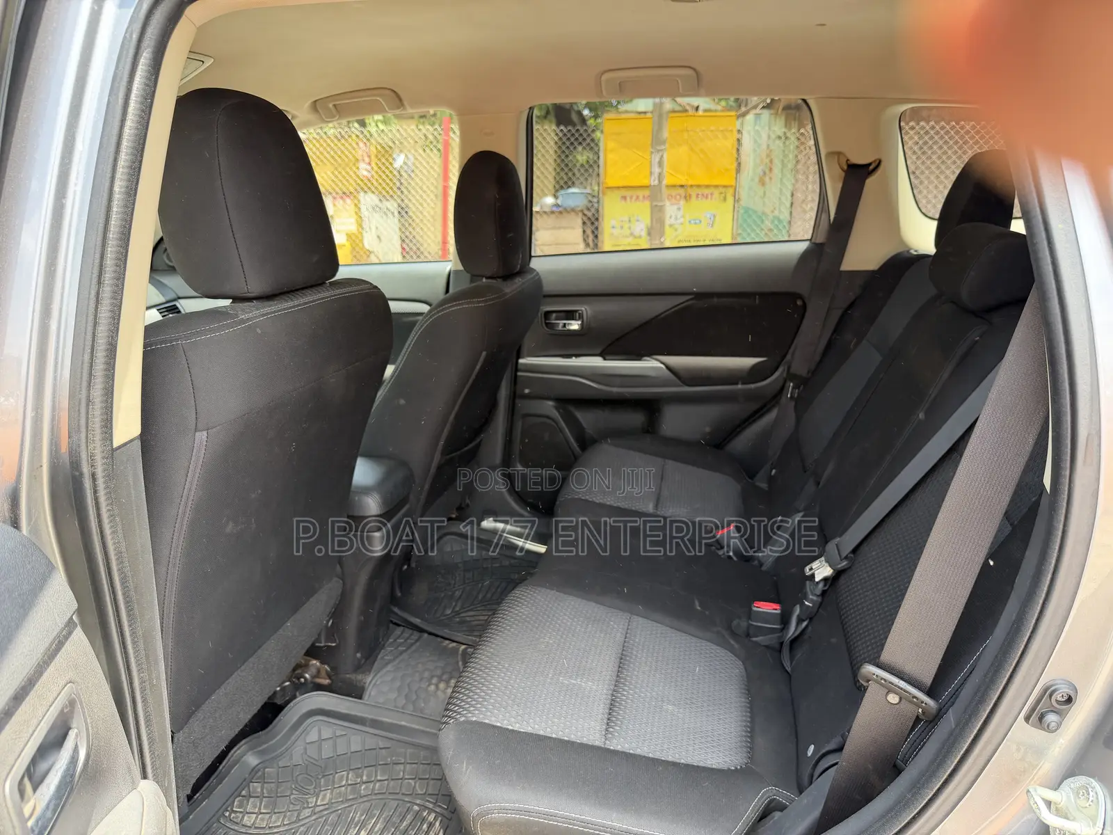 Mitsubishi Outlander 2017 Gray