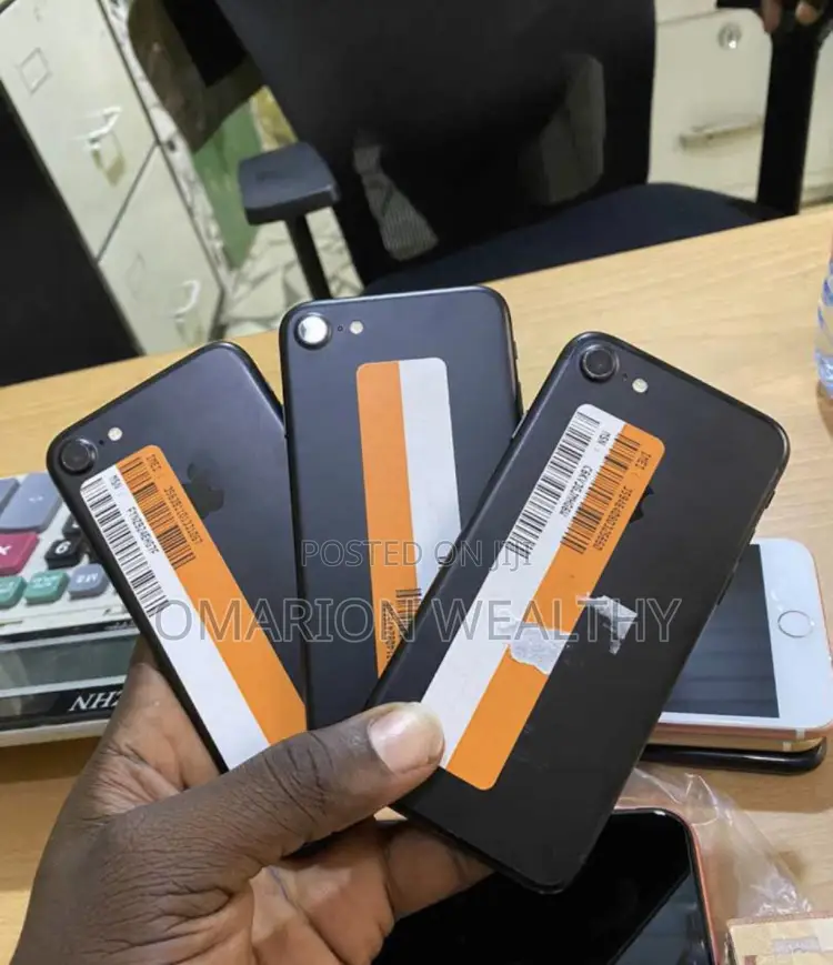 Apple iPhone 7 32 GB Black