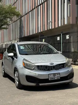 Kia Rio LX 4dr Sedan (1.6L 4cyl 6M) 2013 Silver