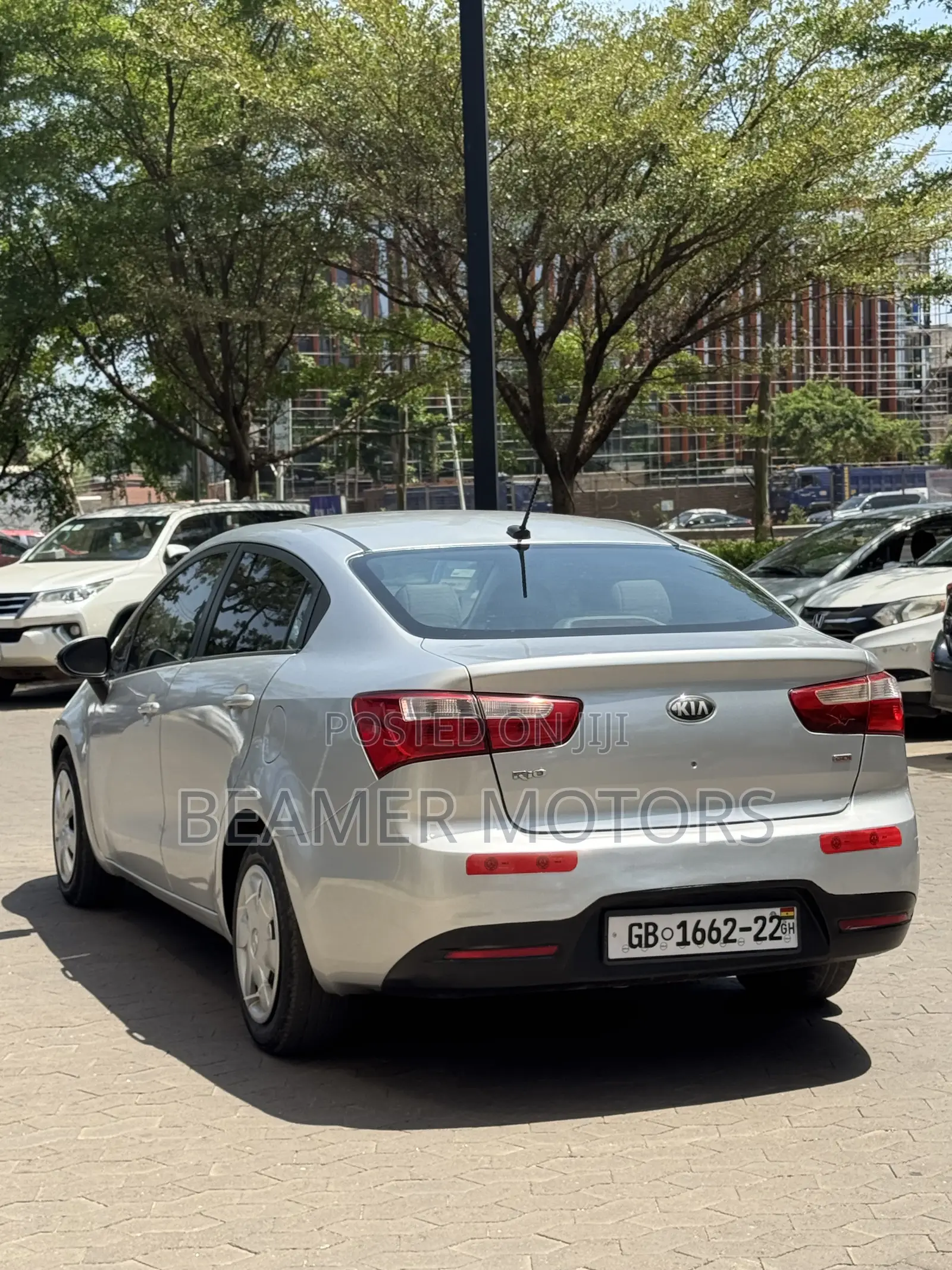 Kia Rio LX 4dr Sedan (1.6L 4cyl 6M) 2013 Silver