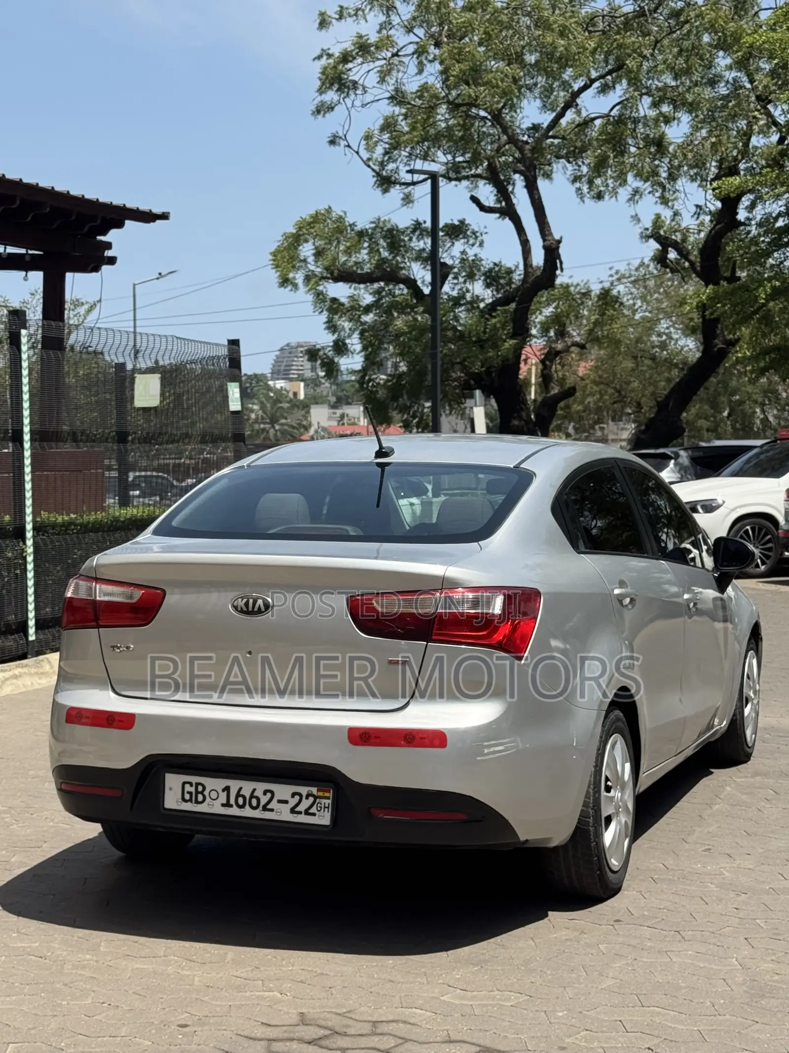Kia Rio LX 4dr Sedan (1.6L 4cyl 6M) 2013 Silver