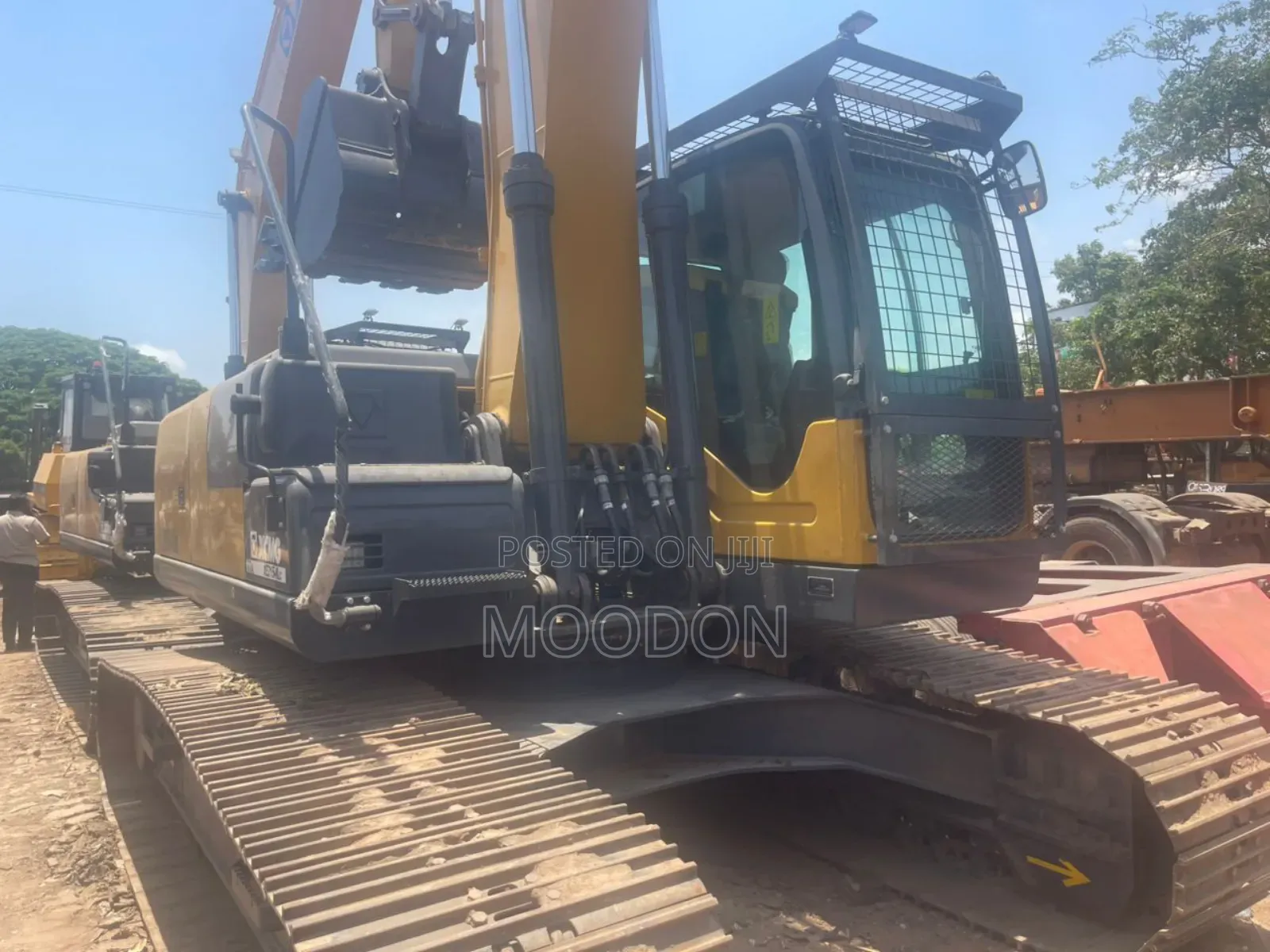 Excavator At Affordable Price