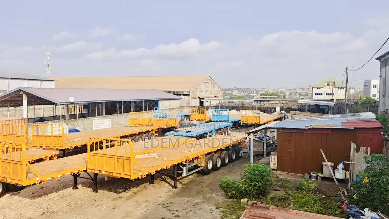 5 Axles Shacman Flatbed Truck