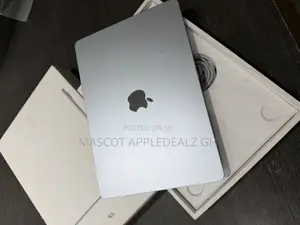 Laptop Apple MacBook Air 2025 M4 13-inch 16GB Apple M4 SSD 256GB