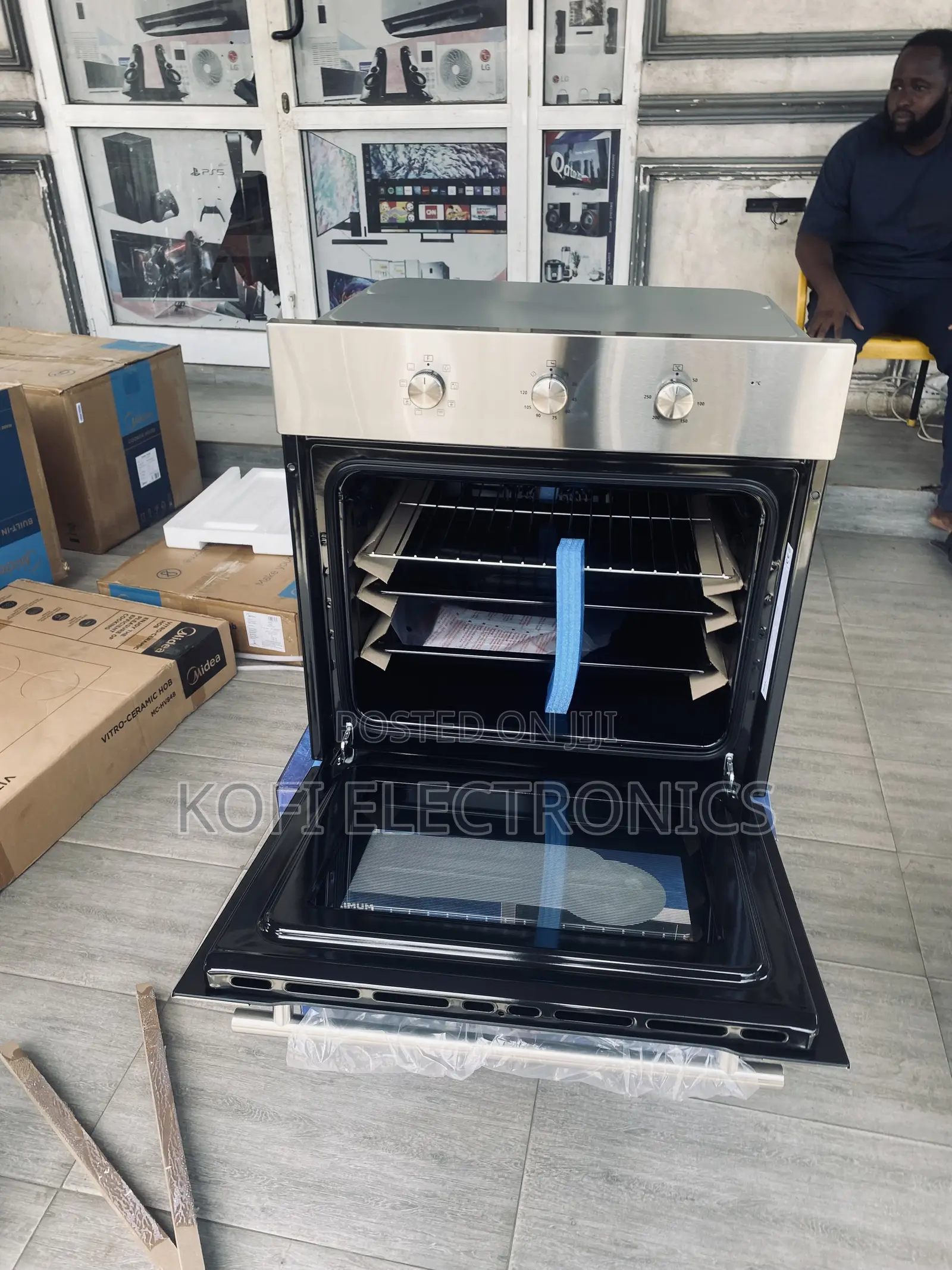 Authentic Flavor Results Using 65m80m1-004bk Smart Oven