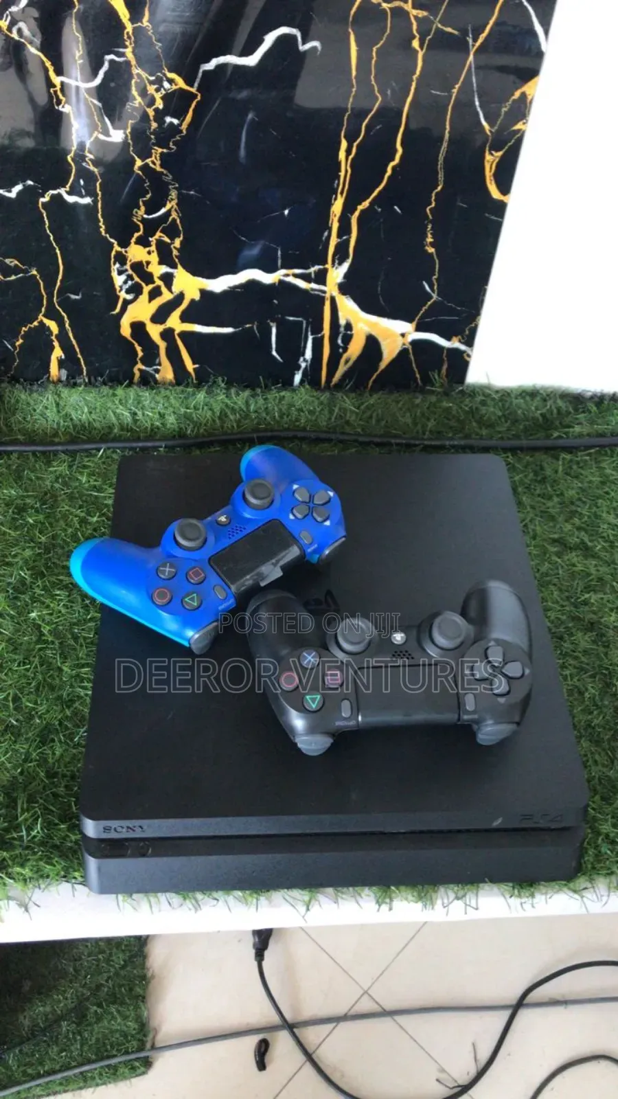 Ps4 Slim With 2 Controllers and 7 Games Installed Including Fc 26