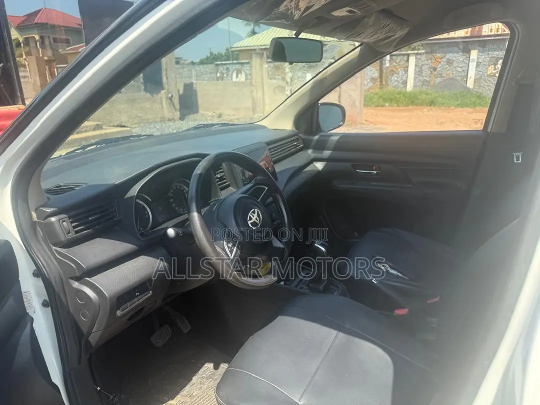 Toyota Rumion 1.5 FWD 2022 White