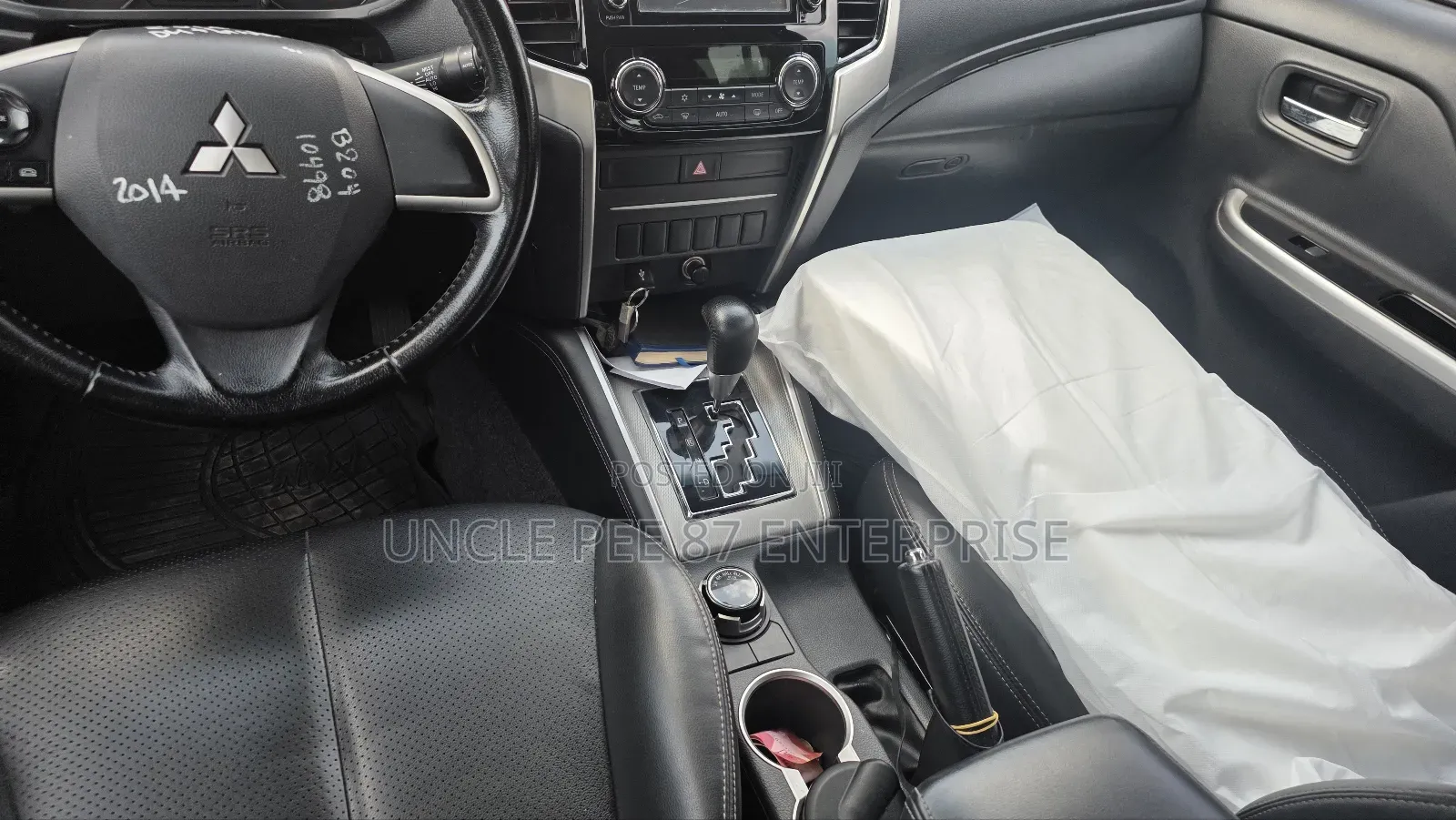 Mitsubishi L200 2023 Gray