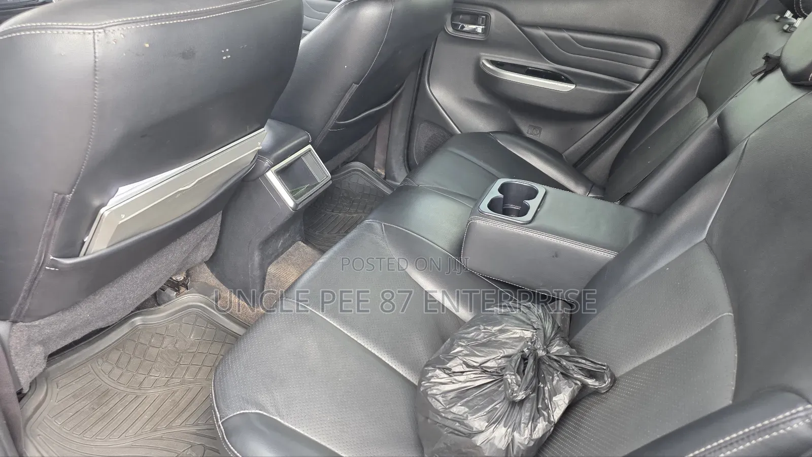 Mitsubishi L200 2023 Gray