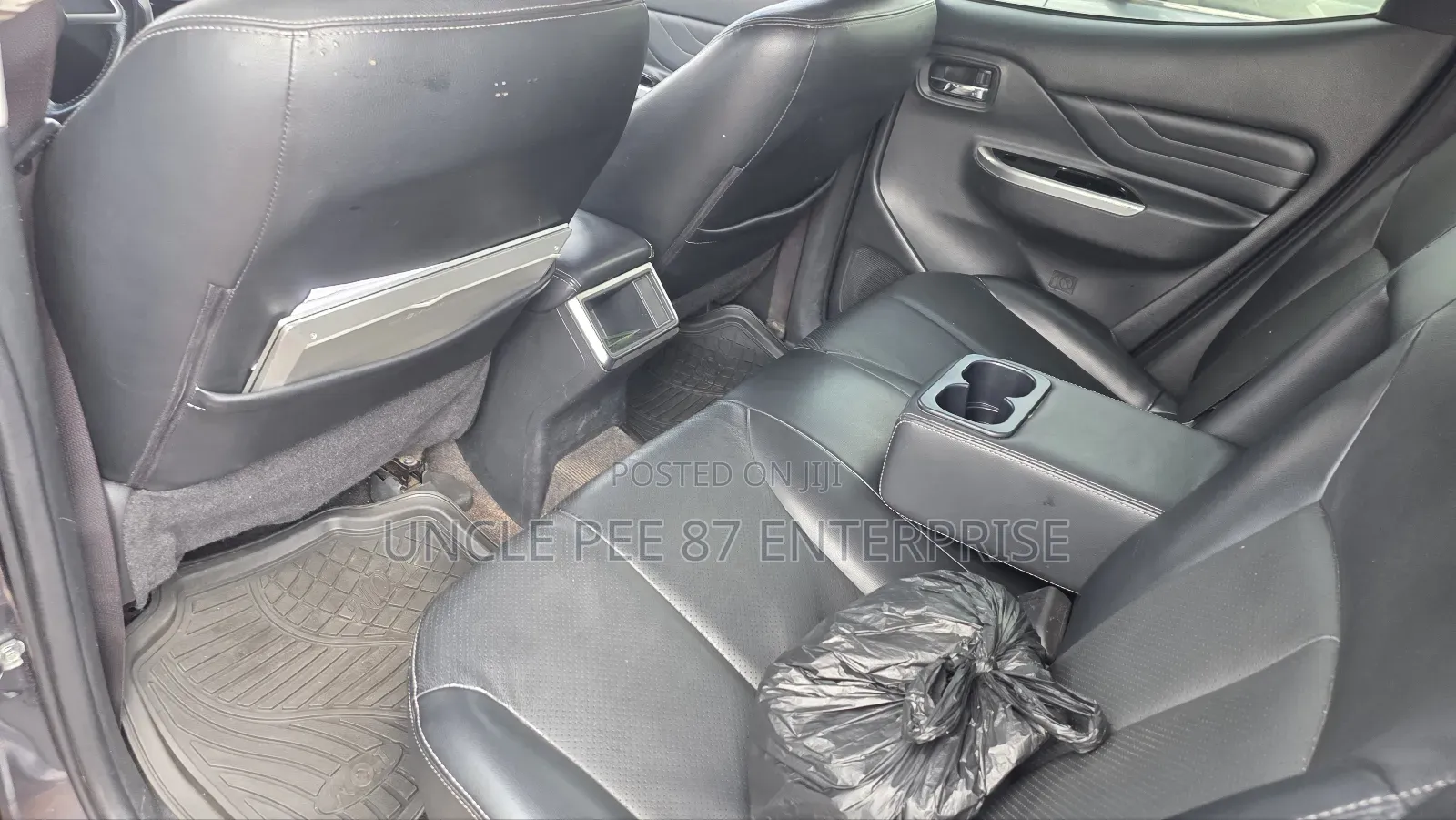 Mitsubishi L200 2023 Gray