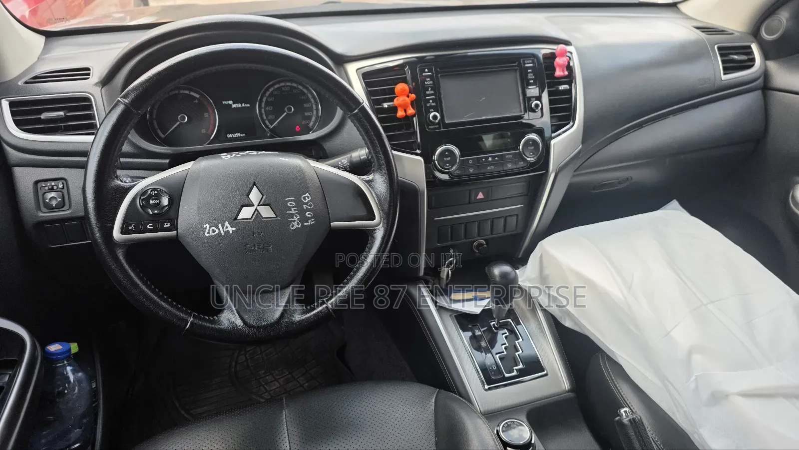 Mitsubishi L200 2023 Gray