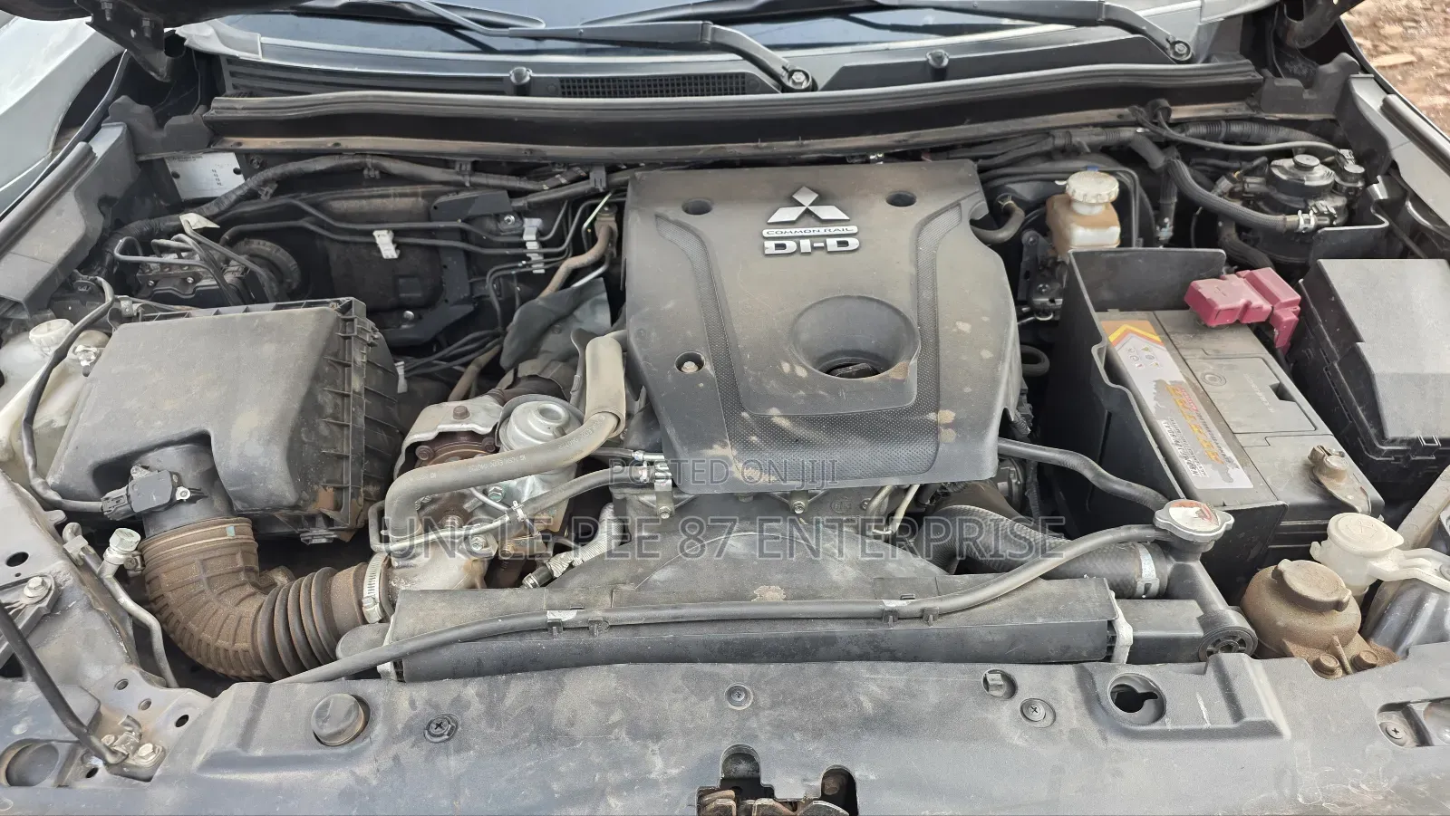 Mitsubishi L200 2023 Gray