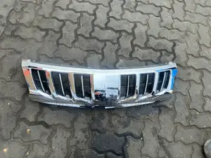 L200 2016 Front Shells Grille