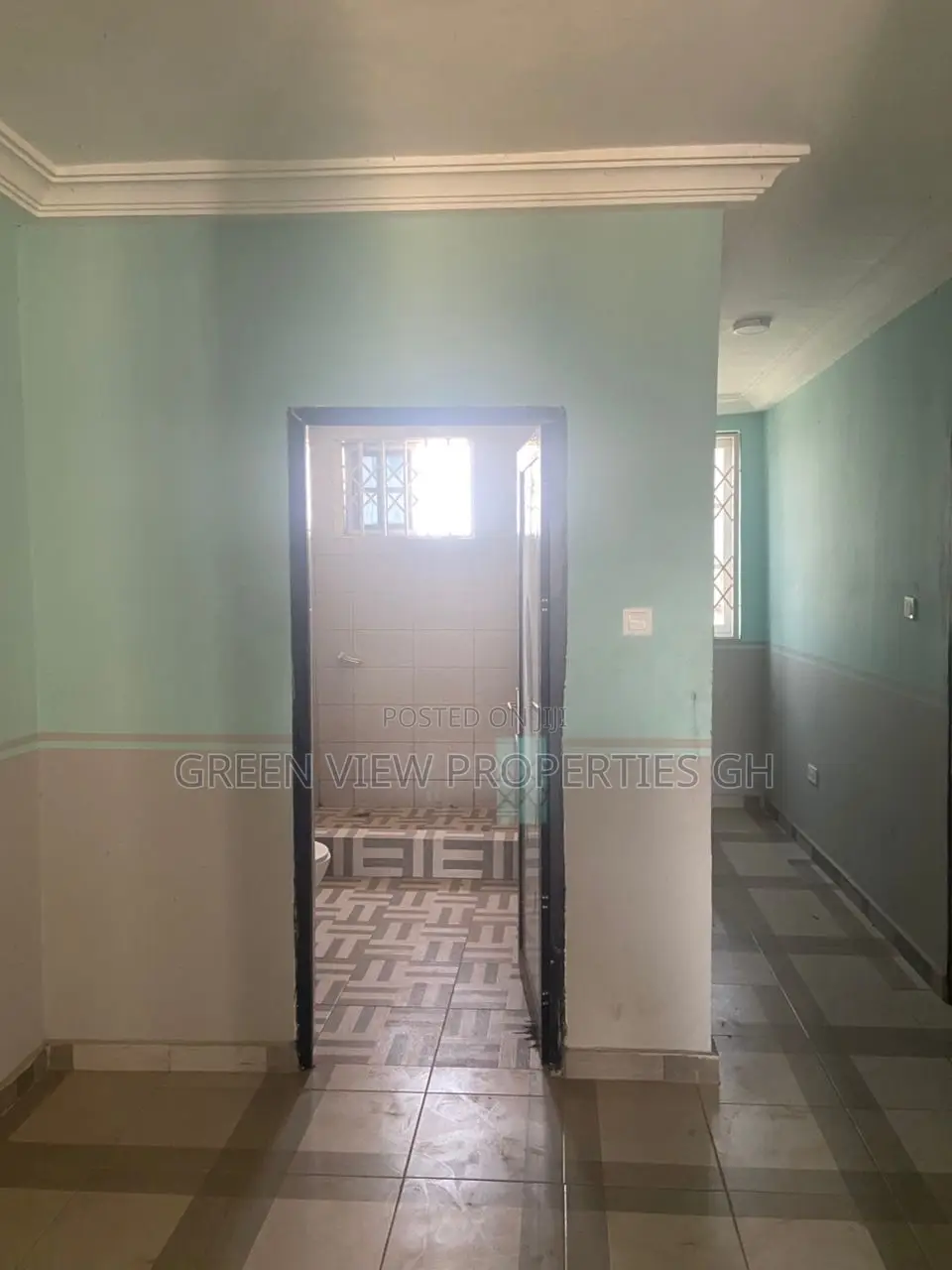 2bdrm Apartment in West Hills Mall Area for rent