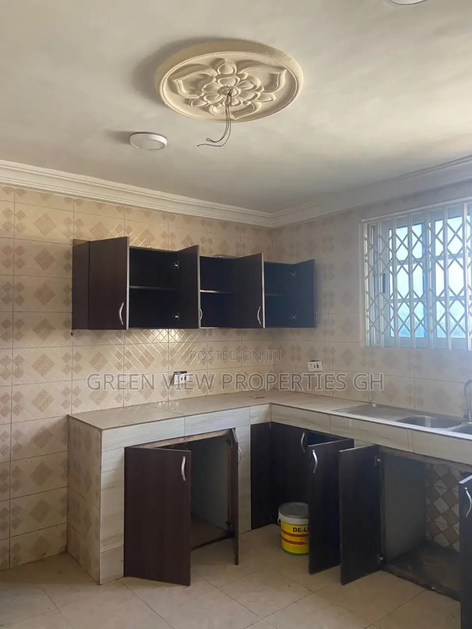 2bdrm Apartment in West Hills Mall Area for rent
