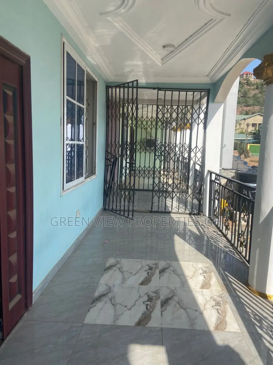 2bdrm Apartment in West Hills Mall Area for rent