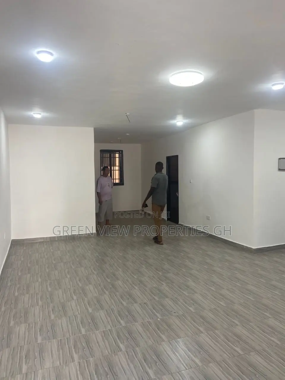 2bdrm Apartment in West Hills Mall Area for rent