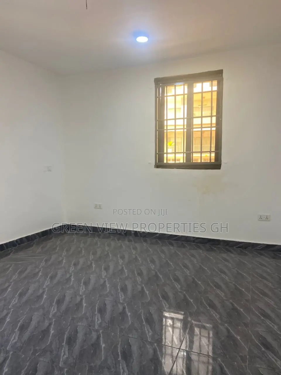 2bdrm Apartment in West Hills Mall Area for rent