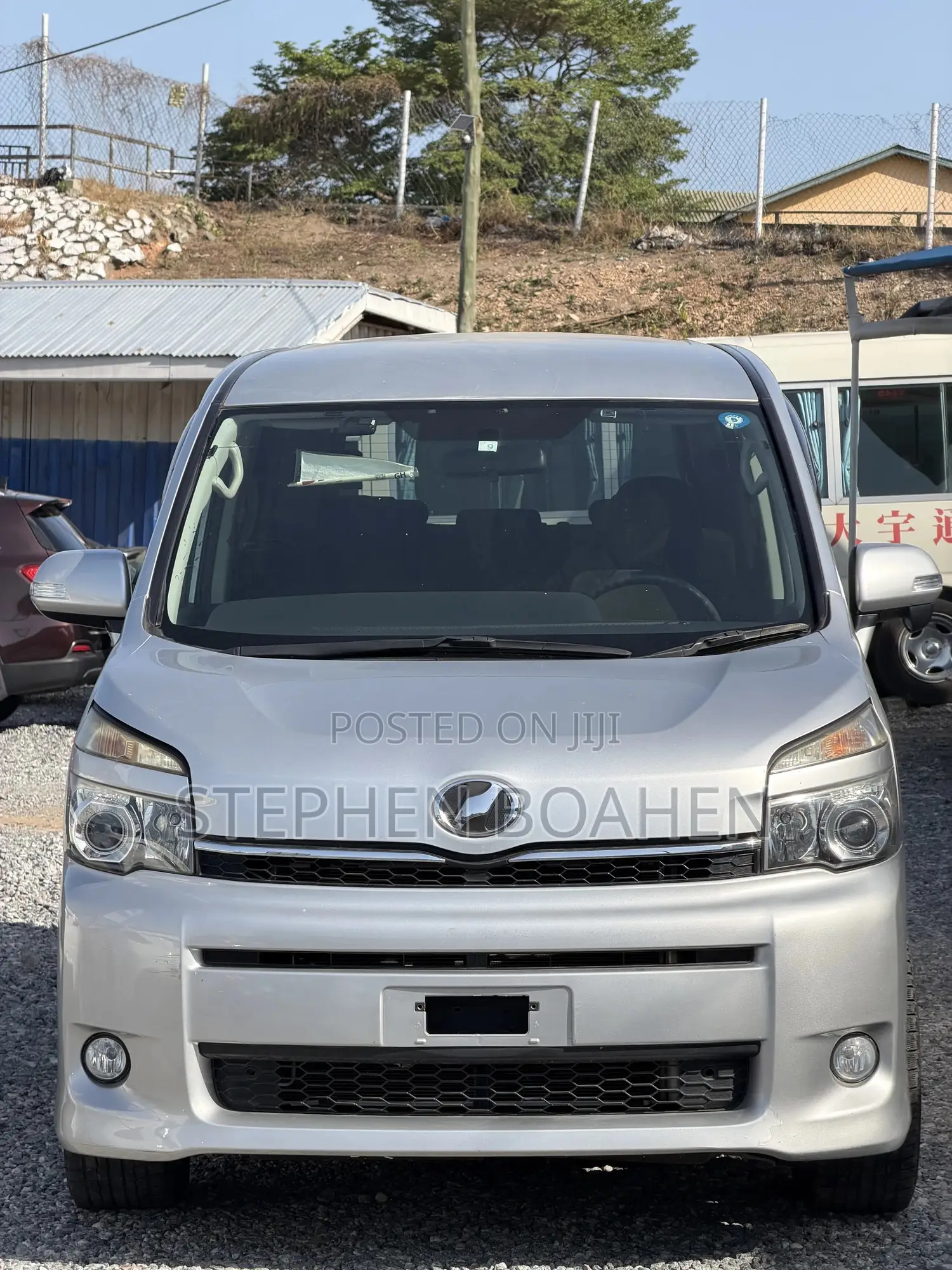 Toyota Voxy SV Premium 2014 Silver