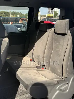 Toyota Voxy SV Premium 2014 Silver
