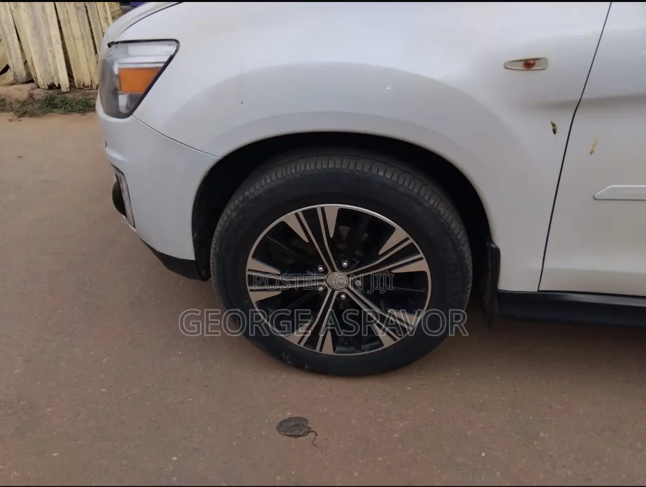 Mitsubishi Outlander Sport ES 2015 White