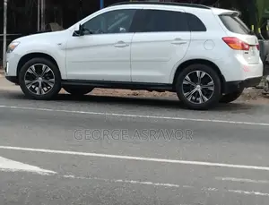 Mitsubishi Outlander Sport ES 2015 White