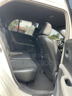 Toyota Yaris 2010 White