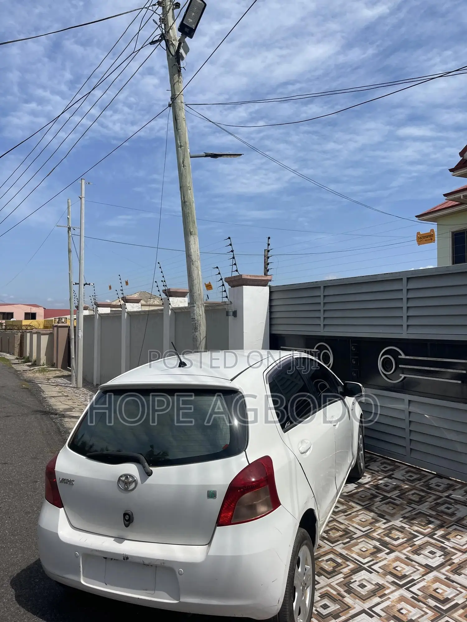Toyota Yaris 2010 White