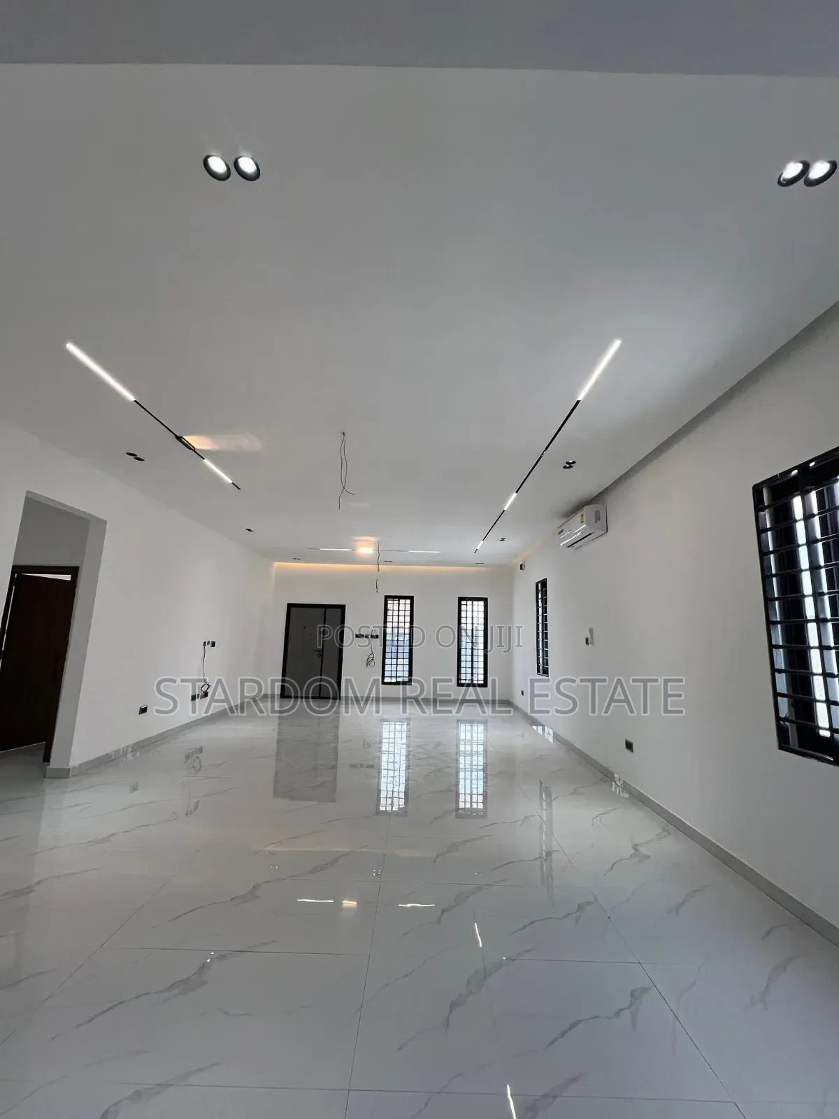 3bdrm Bungalow in Lakeside Estate for sale