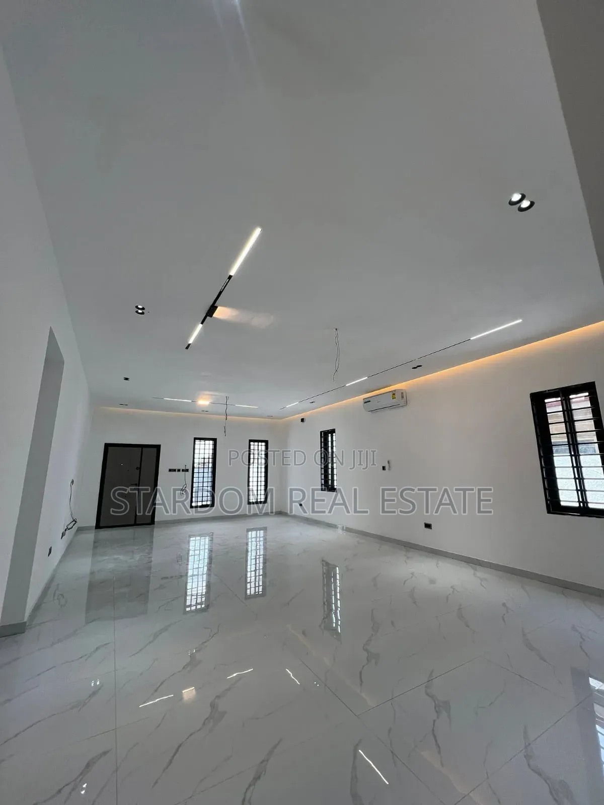 3bdrm Bungalow in Lakeside Estate for sale