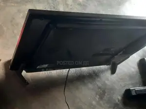 Lg Smart 32 Inches Very Neat