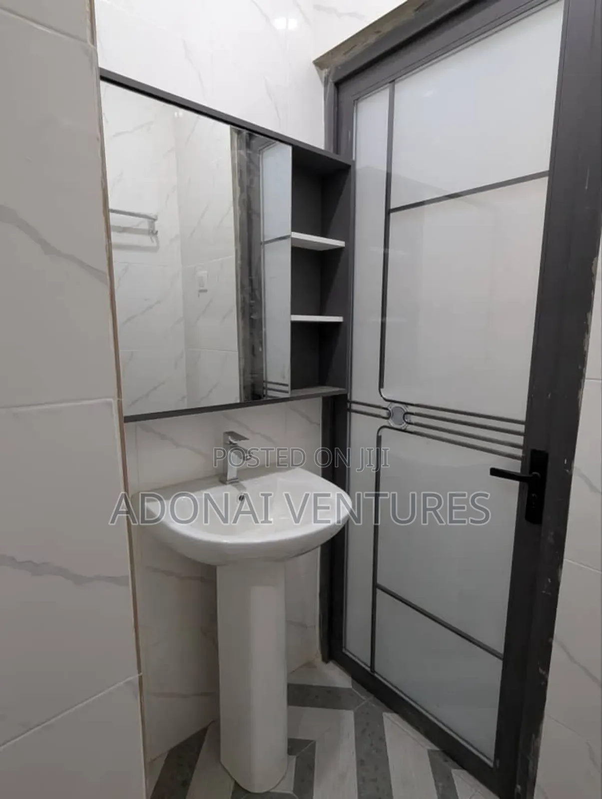 2bdrm Apartment in Atwima Takyiman, Kumasi Metropolitan for rent