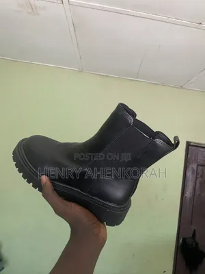 Chelsea Boots