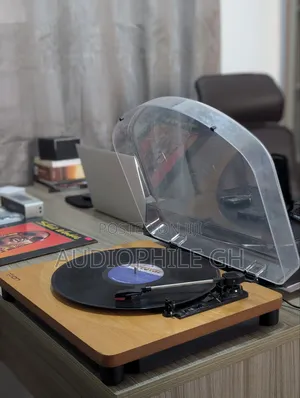 Preowned Ion Classic Lp Conversion Turntable With Stereo Speakers