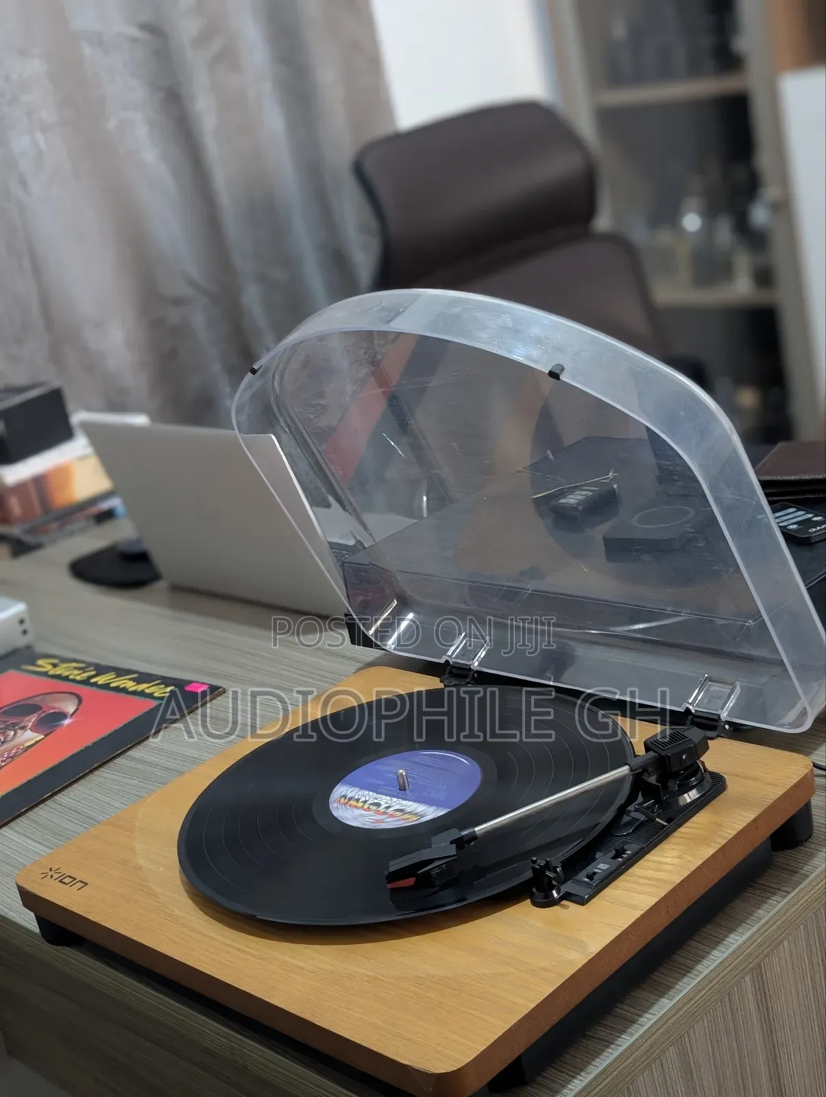 Preowned Ion Classic Lp Conversion Turntable With Stereo Speakers