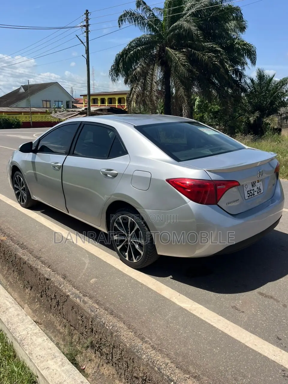 Toyota Corolla SE 4dr Sedan (1.8L 4cyl CVT) 2017 Silver
